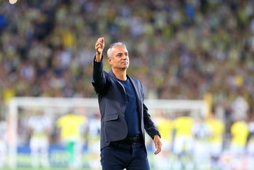 İsmail Kartal eski öğrencisini istedi! Fenerbahçe'de sıra savunma transferinde